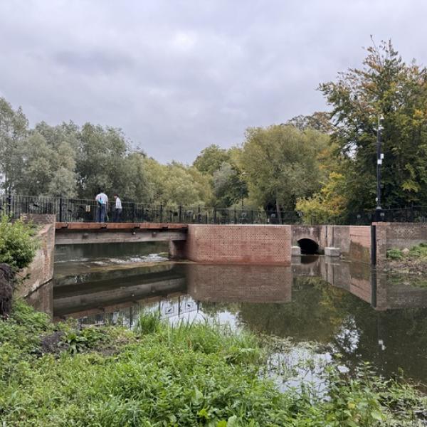 Photo of the weir in Middle Mill